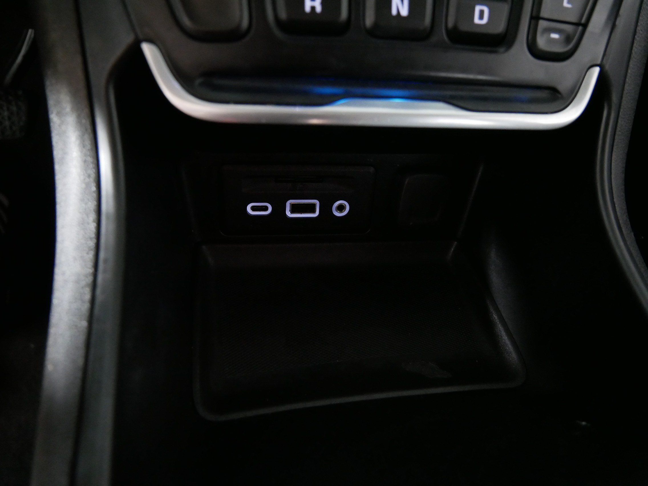 Used 2019 GMC Terrain Denali w/ GMC Pro Grade Package AWD/4WD image 32