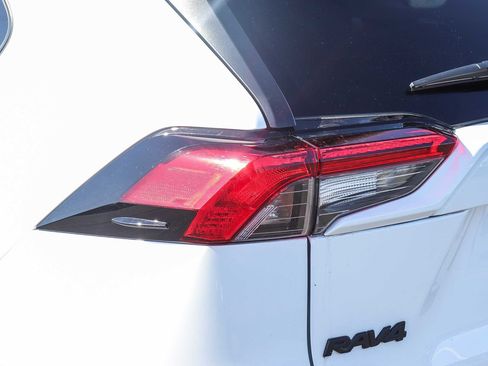 Used 2024 Toyota RAV4 XLE FWD image 7