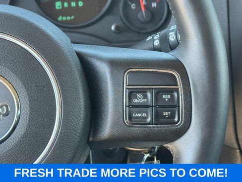 Used 2012 Jeep Compass Latitude FWD image 23