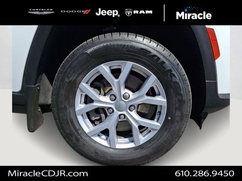 Used 2021 Jeep Grand Cherokee L Limited w/ MOPAR Finishing Package AWD/4WD image 8