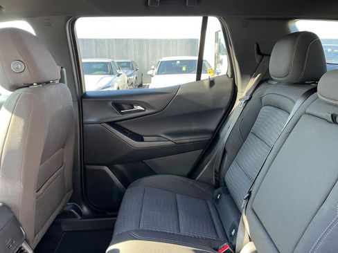 Used 2025 Chevrolet Equinox LT image 38