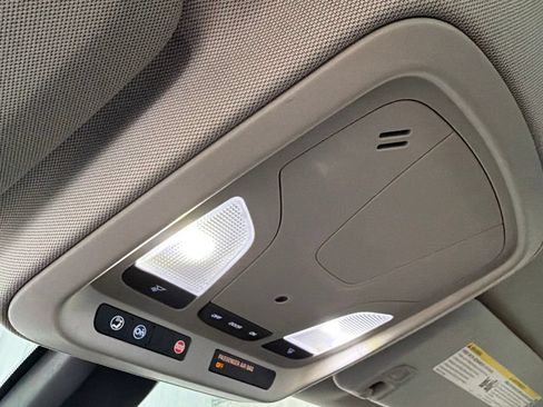 Used 2014 Chevrolet Impala LT FWD image 28