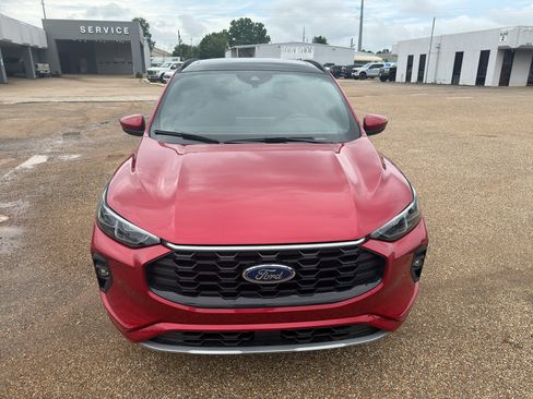 Used 2026 Ford Escape ST-Line Elite w/ Equipment Group 501A AWD/4WD image 9