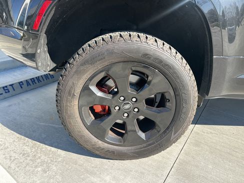 Used 2020 Land Rover Defender 110 X image 15