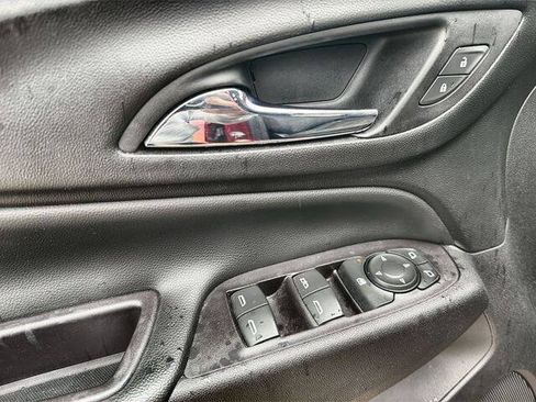 Used 2020 Chevrolet Equinox LT FWD image 22