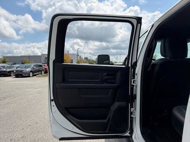 Certified 2024 RAM 2500 Tradesman w/ Chrome Appearance Group AWD/4WD image 50