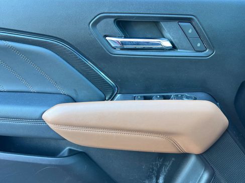 Certified 2023 GMC Canyon AT4 image 11