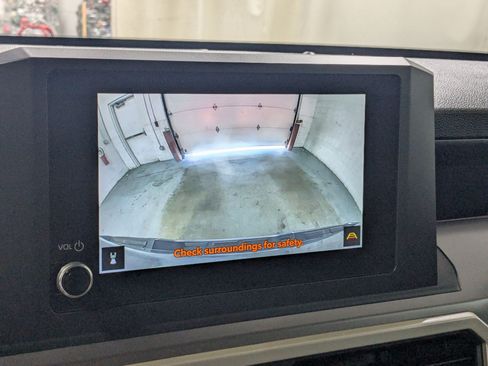 Used 2024 Toyota Tacoma SR5 AWD/4WD image 16