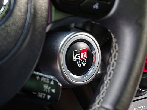 Used 2023 Toyota GR86 Premium RWD image 30