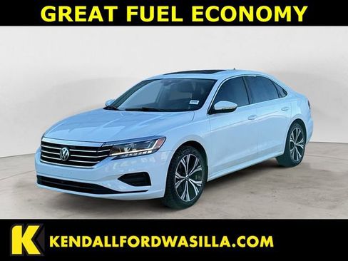 Used 2022 Volkswagen Passat 2.0T SE image 1