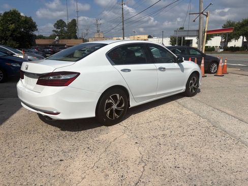 Used 2017 Honda Accord LX image 6