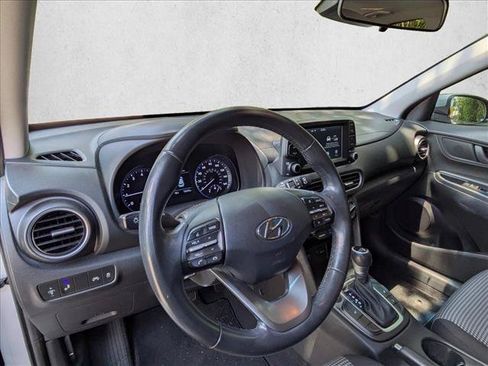Used 2018 Hyundai Kona SEL w/ SEL Tech Package 02 FWD image 10