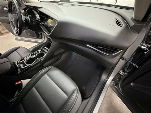 Used 2023 Buick Envision Essence image 57