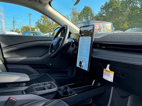 New 2025 Ford Mustang Mach-E Premium image 13