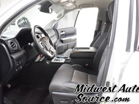 Used 2021 Toyota Tundra SR5 w/ SR5 Upgrade Package AWD/4WD image 14