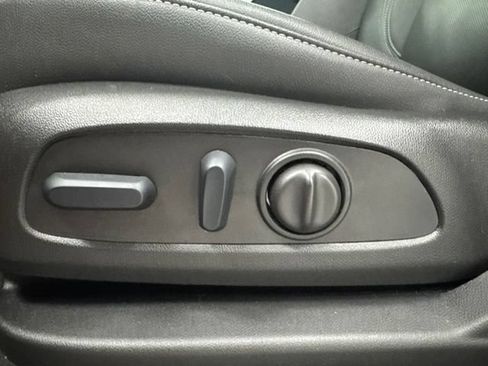 Used 2024 Chevrolet Blazer LT FWD image 10