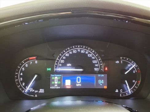 Used 2017 Cadillac XT5 Luxury w/ Driver Awareness Package image 25