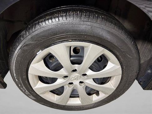 Used 2024 Toyota Corolla LE FWD image 17