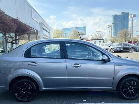Used 2011 Chevrolet Aveo LT w/ Power and Convenience Package FWD image 7