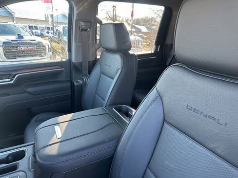 New 2026 GMC Sierra 3500 Denali w/ Denali Reserve Package image 18