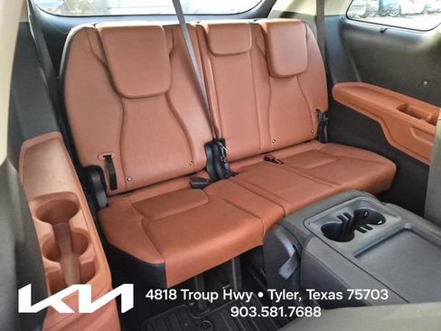 Certified 2025 Kia Carnival EX FWD image 18