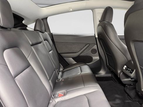 Used 2024 Tesla Model Y Long Range image 20