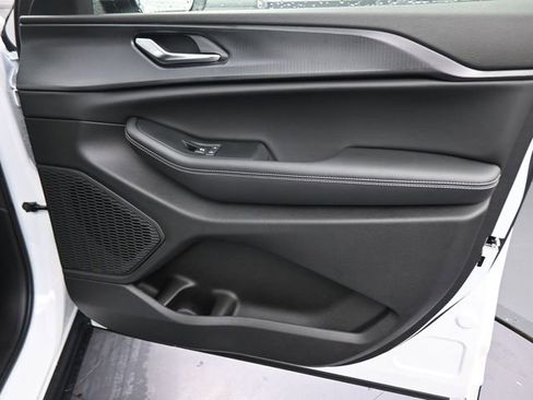 New 2025 Jeep Grand Cherokee L Laredo image 35