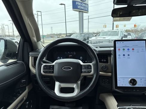 Certified 2024 Ford Expedition Limited image 29