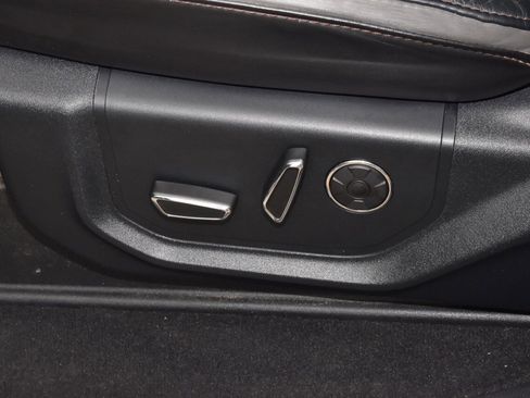 Used 2020 Ford F450 Platinum w/ FX4 Off-Road Package image 36