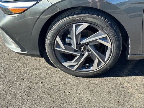 New 2025 Hyundai Elantra Sport image 11