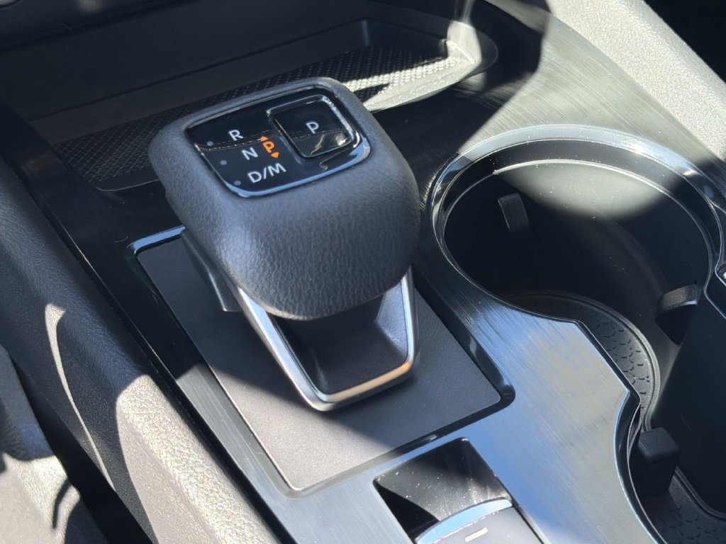 Used 2021 Nissan Rogue SV w/ Premium Package FWD image 12