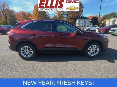 Used 2021 Ford Escape SE w/ Cold Weather Package image 9