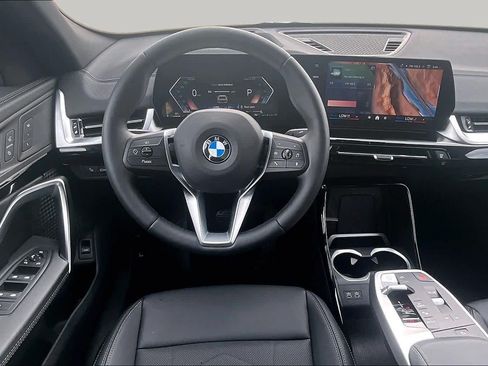Used 2026 BMW X2 xDrive28i AWD/4WD image 5