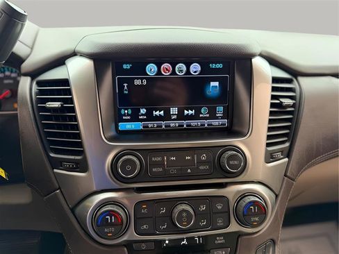 Used 2018 Chevrolet Suburban LT RWD image 51