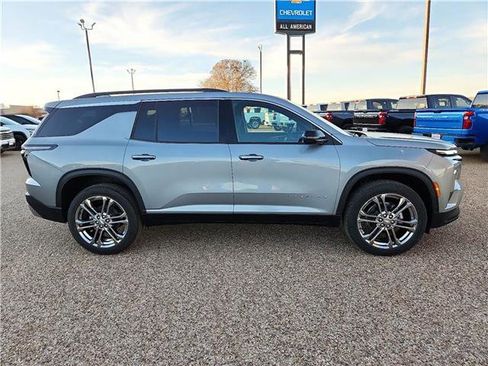 New 2026 Chevrolet Traverse LT image 5