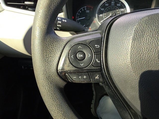 Used 2020 Toyota Corolla LE FWD image 18