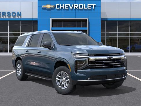 New 2026 Chevrolet Suburban LT w/ Comfort Package AWD/4WD image 3