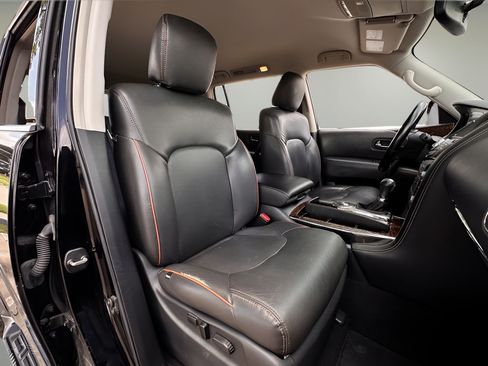 Used 2019 Nissan Armada SV w/ Driver Package RWD image 19