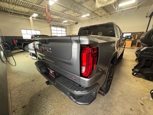 Used 2025 GMC Sierra 1500 AT4 w/ AT4 Premium Package image 5