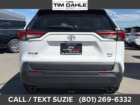 Used 2020 Toyota RAV4 XLE w/ XLE Grade Weather Package AWD/4WD image 9