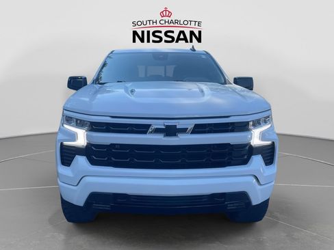 Used 2022 Chevrolet Silverado 1500 RST AWD/4WD image 2