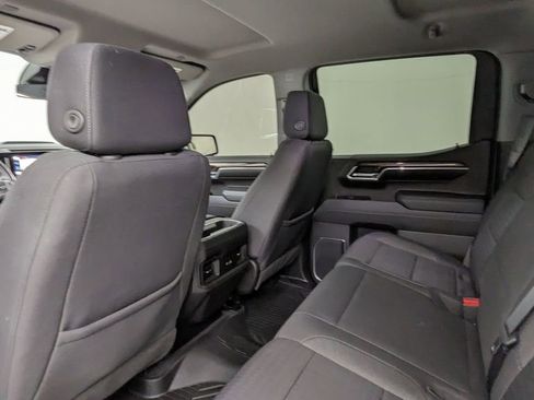 Used 2022 Chevrolet Silverado 1500 LT Trail Boss w/ Convenience Package II image 33