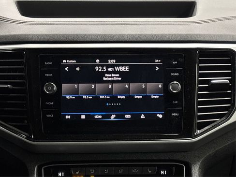 Used 2022 Volkswagen Atlas Cross Sport SE image 21