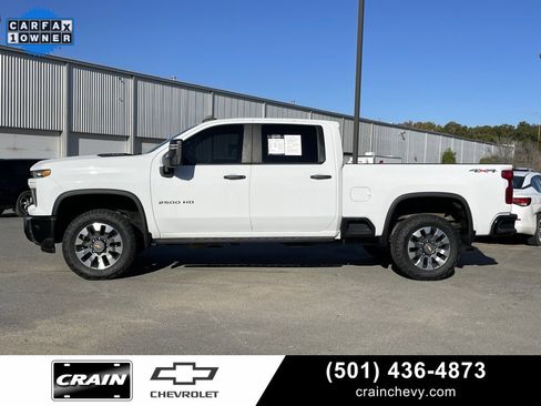 Used 2024 Chevrolet Silverado 2500 Custom w/ Custom Value Package image 4