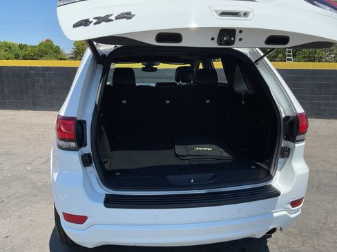 Used 2019 Jeep Grand Cherokee Altitude AWD/4WD image 25