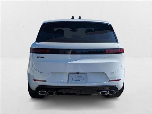 New 2025 Land Rover Range Rover Sport Dynamic SE image 8
