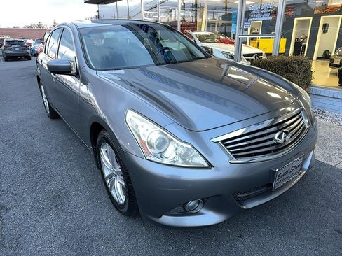 Used 2010 INFINITI G37 x Sedan w/ Premium Pkg image 2