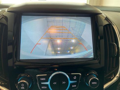 Used 2017 Chevrolet Cruze LT image 69