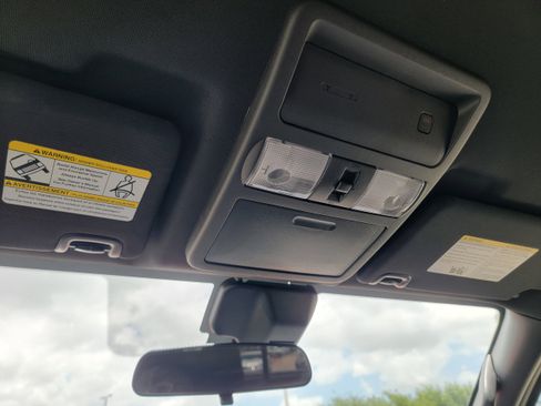 Used 2025 Nissan Frontier PRO-4X w/ Pro Convenience Package image 34