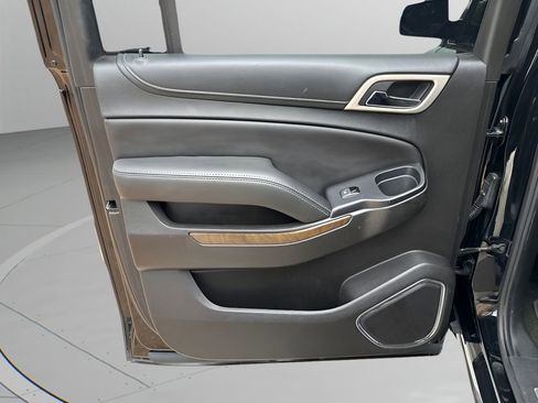 Used 2018 GMC Yukon XL Denali w/ Open Road Package image 17